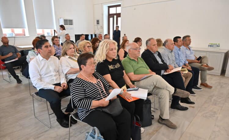 Κουρέτας στις Σποράδες: “Τρέξτε ή χάστε τα 21,7 εκ.” – Ο Περίσσης τρέχει, Τζούμας – Αναγνώστου κοιμούνται; Κουρέτας στις Σποράδες: “Τρέξτε ή χάστε τα 21,7 εκ.” – Ο Περίσσης τρέχει, Τζούμας – Αναγνώστου κοιμούνται;