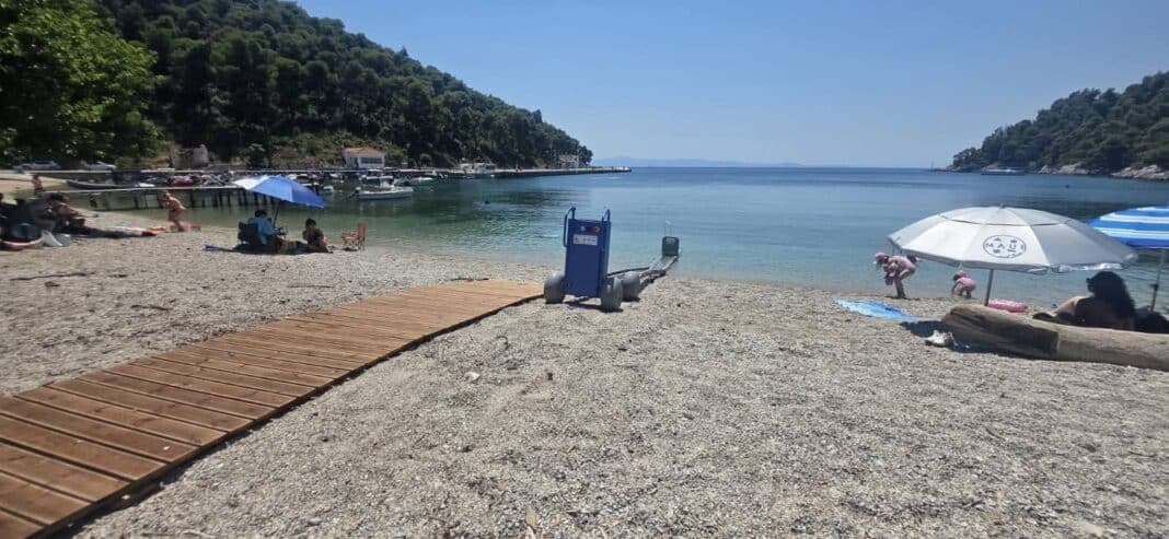 Προσβάσιμες Παραλίες στον Δήμο Σκοπέλου Προσβάσιμες Παραλίες στον Δήμο Σκοπέλου
