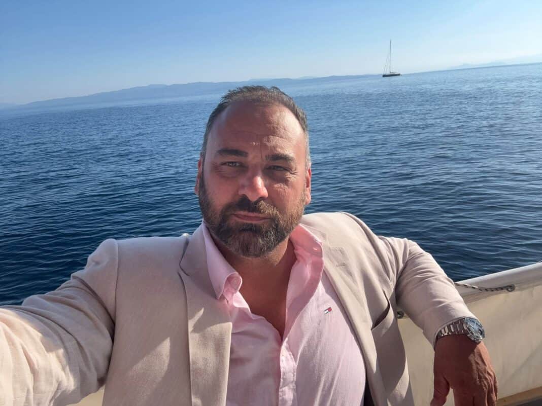 Αποστόλης Πασχάλης :Πως πρέπει να είναι οι Δρόμοι της Σκιάθου Αποστόλης Πασχάλης :Πως πρέπει να είναι οι Δρόμοι της Σκιάθου