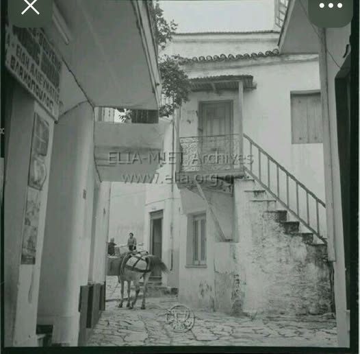 Το πιο πολυφωτογραφημένο σοκάκι της Σκιάθου – Ένα σημείο που κρατά ζωντανή τη μνήμη του νησιού Το πιο πολυφωτογραφημένο σοκάκι της Σκιάθου – Ένα σημείο που κρατά ζωντανή τη μνήμη του νησιού