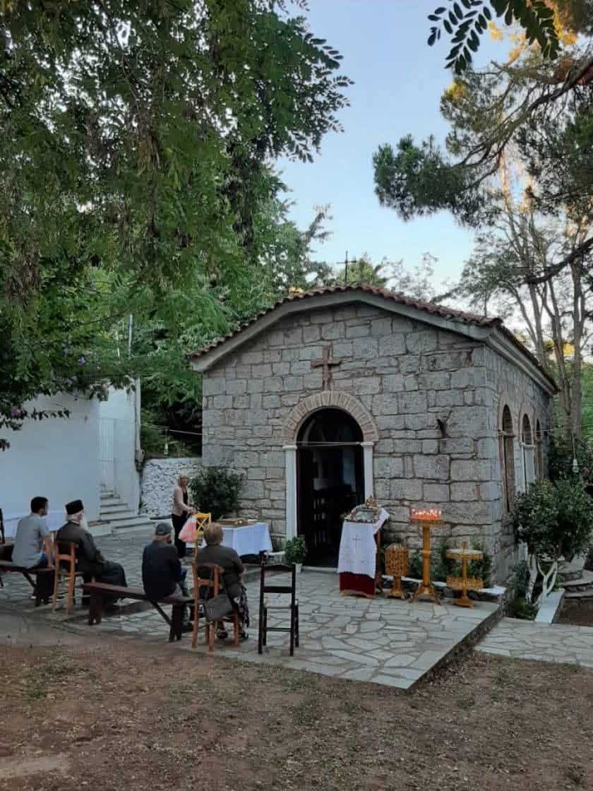 Ιερά Αγρυπνία στο Εξωκκλήσι του Προφήτη Ηλία Ιερά Αγρυπνία στο Εξωκκλήσι του Προφήτη Ηλία