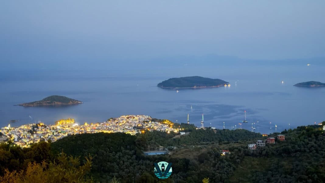 Κυριακή βράδυ στη Σκιάθο.. Κυριακή βράδυ στη Σκιάθο..