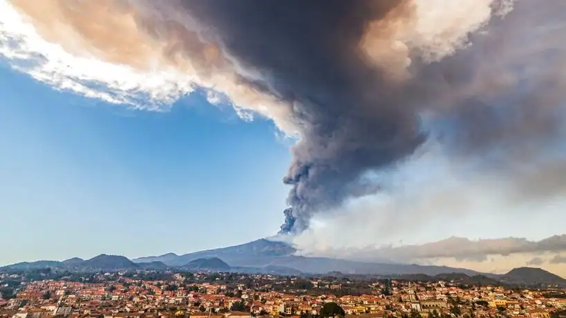 Η Αίτνα «ξύπνησε» ξανά – Σε επιφυλακή οι αρχές στη Σικελία Η Αίτνα «ξύπνησε» ξανά – Σε επιφυλακή οι αρχές στη Σικελία