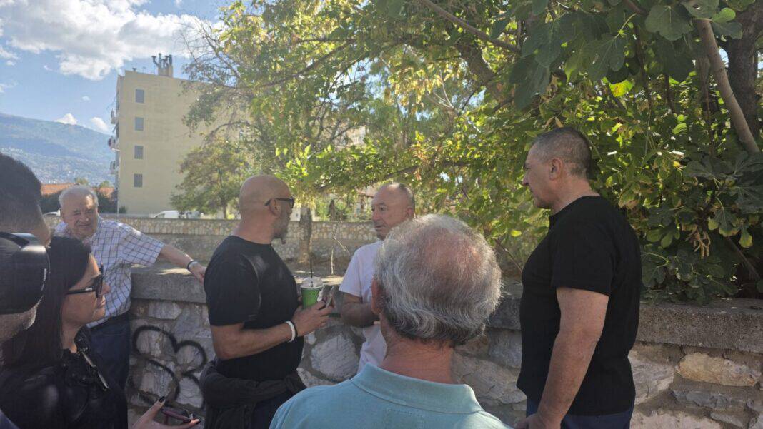 Αυτοψία Δημήτρη Κουρέτα στις εργασίες καθαρισμού του Κραυσίδωνα Αυτοψία Δημήτρη Κουρέτα στις εργασίες καθαρισμού του Κραυσίδωνα