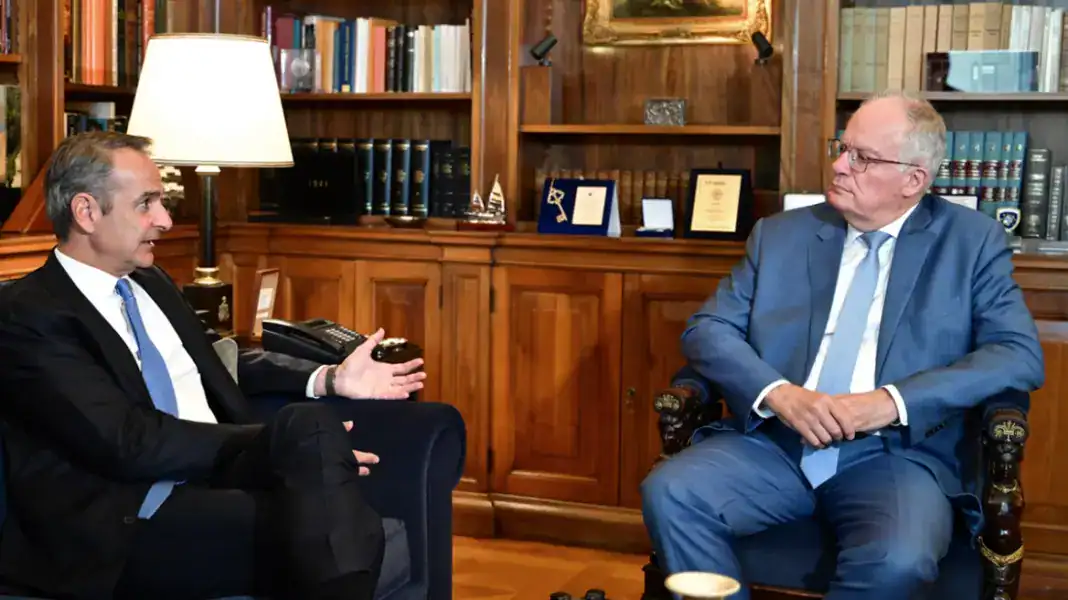 Μητσοτάκης για πετρέλαιο θέρμανσης: Διπλή παρέμβαση με επιδότηση στην αντλία και οριζόντια αύξηση στο επίδομα, θα θέσω το θέμα του ΕΦΚ στην Ευρώπη Μητσοτάκης για πετρέλαιο θέρμανσης: Διπλή παρέμβαση με επιδότηση στην αντλία και οριζόντια αύξηση στο επίδομα, θα θέσω το θέμα του ΕΦΚ στην Ευρώπη