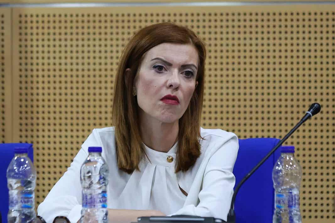 Νέοι Αντιπεριφερειάρχες Υγείας η Ανδριάνα Κομήτσακαι Οικονομικών ο Θανάσης Ξάφος Νέοι Αντιπεριφερειάρχες Υγείας η Ανδριάνα Κομήτσακαι Οικονομικών ο Θανάσης Ξάφος