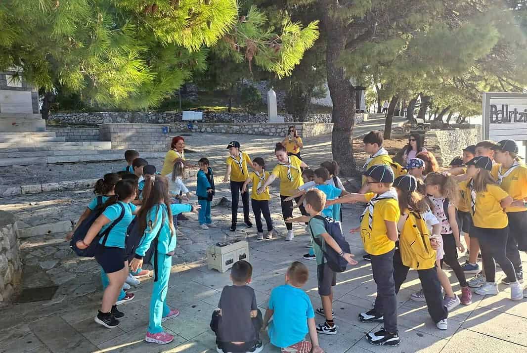 Η ΜΕΓΑΛΗ ΓΙΟΡΤΗ ΤΗΣ ΦΙΛΑΡΜΟΝΙΚΗΣ :«Ο Μαέστρος έχασε την μπαγκέτα του!» Η ΜΕΓΑΛΗ ΓΙΟΡΤΗ ΤΗΣ ΦΙΛΑΡΜΟΝΙΚΗΣ :«Ο Μαέστρος έχασε την μπαγκέτα του!»