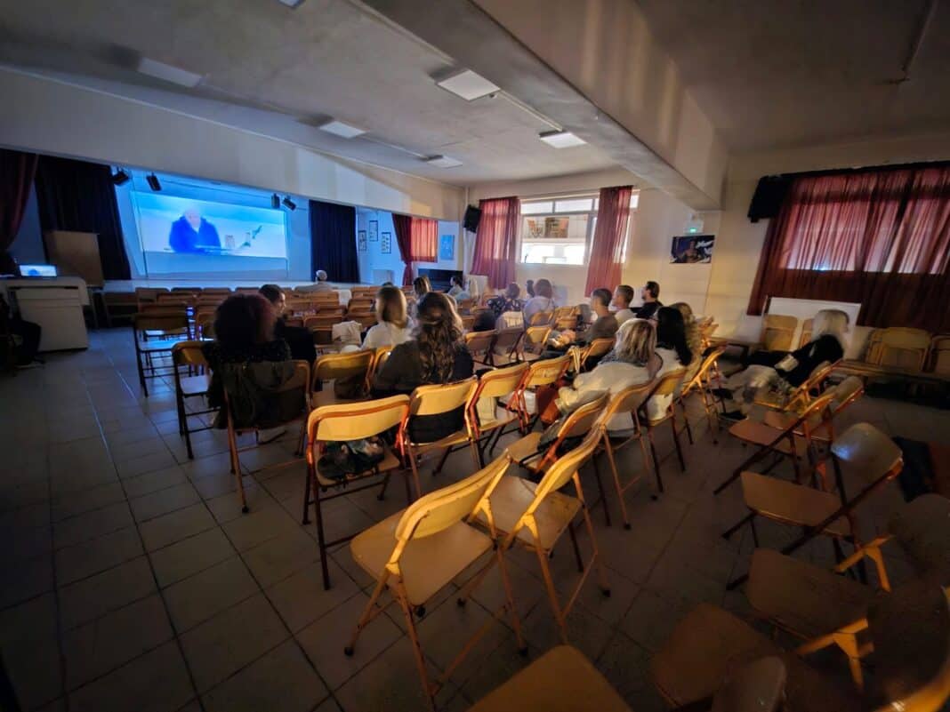 Βραδιά CineDoc για τους μαθητές των εσπερινών σχολείων Σκιάθου Βραδιά CineDoc για τους μαθητές των εσπερινών σχολείων Σκιάθου