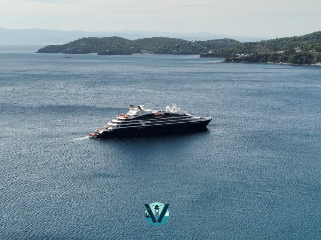Στη Σκιάθο το πολυτελές κρουαζιερόπλοιο «LE DUMONT D’URVILLE» Στη Σκιάθο το πολυτελές κρουαζιερόπλοιο «LE DUMONT D’URVILLE»