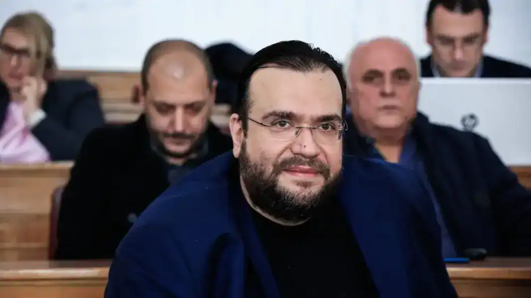 Ο Φίλιππος Καμπούρης και η σύζυγός του συνελήφθησαν για απάτη κατά του e-ΕΦΚΑ Ο Φίλιππος Καμπούρης και η σύζυγός του συνελήφθησαν για απάτη κατά του e-ΕΦΚΑ