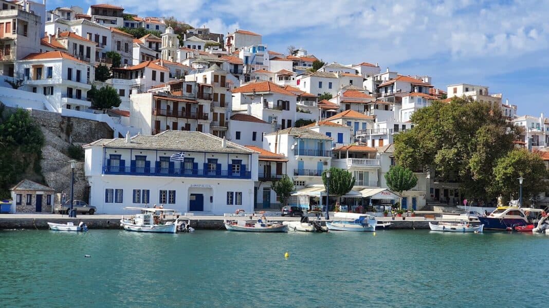 Σκόπελος: Στο επίκεντρο της λογοδοσίας τα σχολεία, η ασφάλεια των μαθητών και τα προβλήματα των δημοτικών εργαζομένων Σκόπελος: Στο επίκεντρο της λογοδοσίας τα σχολεία, η ασφάλεια των μαθητών και τα προβλήματα των δημοτικών εργαζομένων