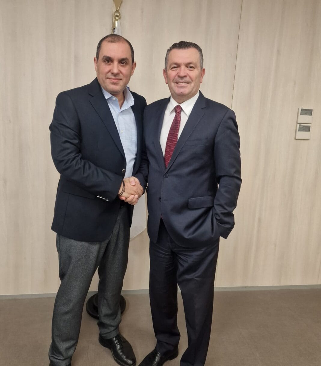 Επικοινωνία Χρήστου Μπουκώρου με τον Υφυπουργό Κλιματικής Κρίσης και Πολιτικής Προστασίας για τις Βόρειες Σποράδες Επικοινωνία Χρήστου Μπουκώρου με τον Υφυπουργό Κλιματικής Κρίσης και Πολιτικής Προστασίας για τις Βόρειες Σποράδες